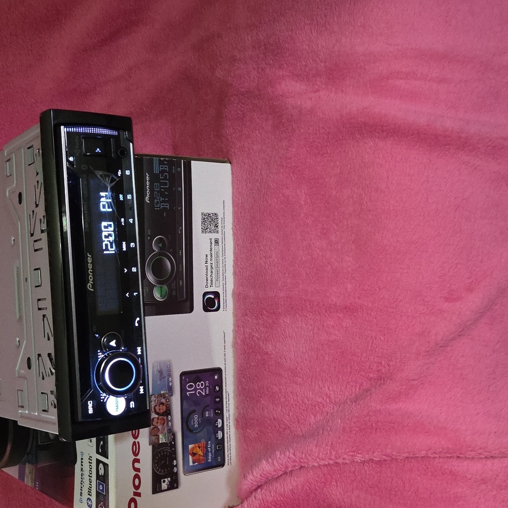 Pioneer DEH-S7200BHS Car Stereo - Black - Picture 5 of 10